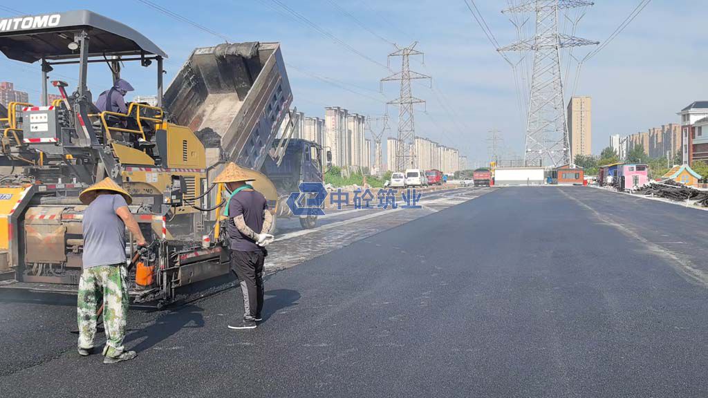 西安沥青路面冬季施工技术要点与防冻措施(图1) IMG_20251004_224549.jpg