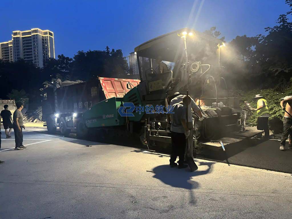 精工筑就品质归家路:西安龙湖华西高新云河颂小区沥青路面摊铺工程纪实(图2) 2026-07-01 202051.jpg